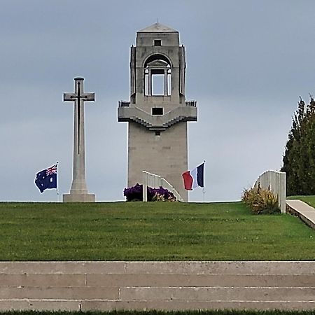 ホテル Le Relais De L'Aube Villers-Bretonneux エクステリア 写真