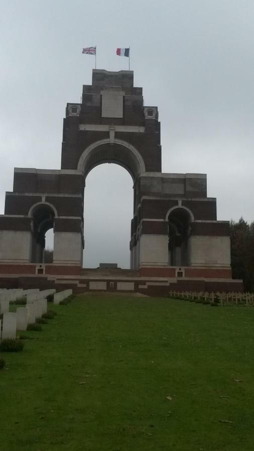 ホテル Le Relais De L'Aube Villers-Bretonneux エクステリア 写真